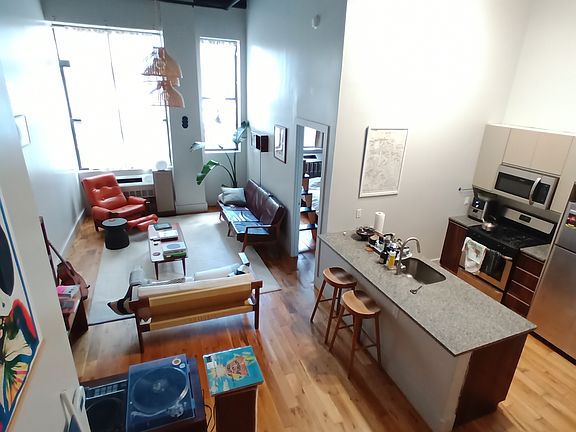 3rd image of 41 Kosciuszko St APT 116