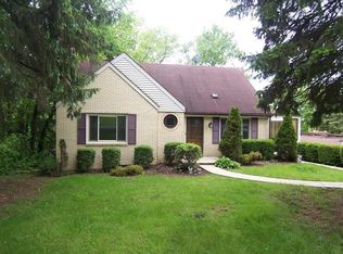 499 Locust Ln, Pittsburgh, PA 15241