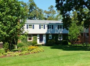 1327 Moon Ridge Dr, Pittsburgh, PA 15241