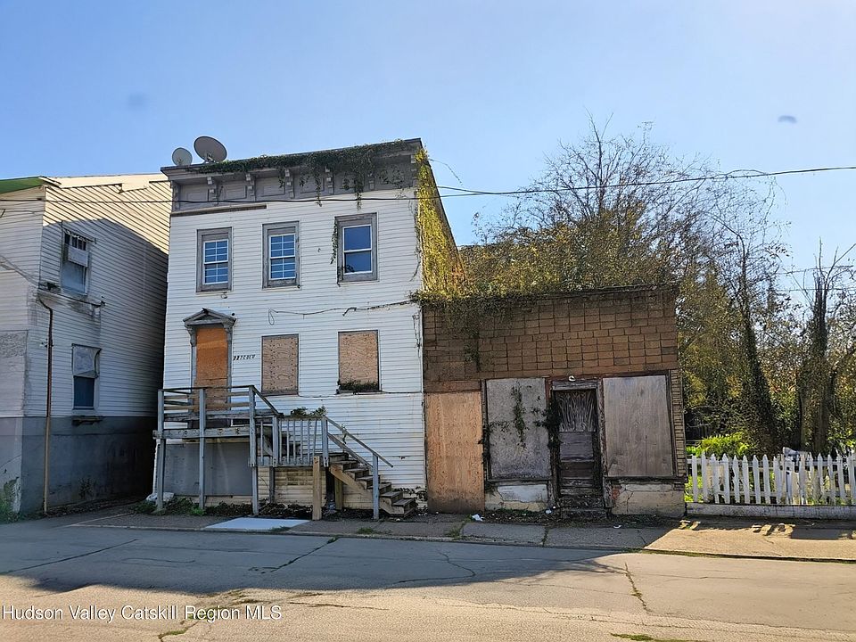 1st image of 225 1/2 Columbia St