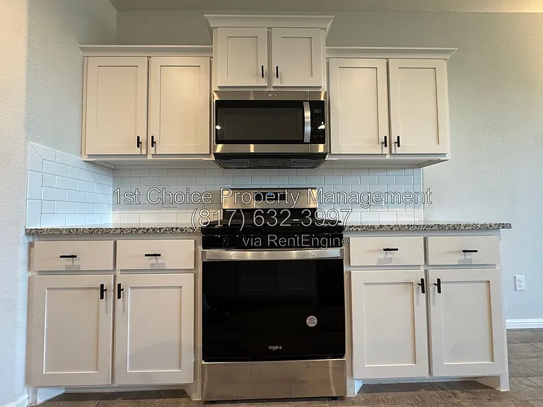 912 Rothville Ln — Photo 11