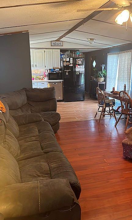 1st image of 431 Deer Trace Dr