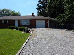 1247 N County Rd, Mascoutah, IL 62258