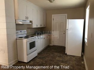 19 Hunter St, Thomasville, NC 27360