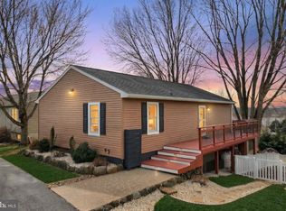 15 Schofield Dr, East Berlin, PA 17316