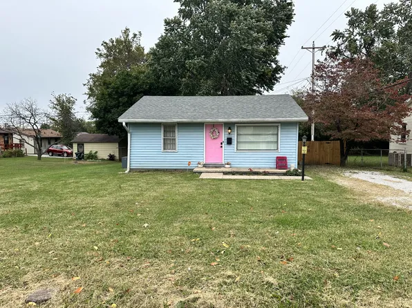 204 N Wooldridge Rd, Hopkinsville, KY 42240