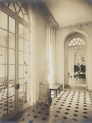 Sold by Sotheby's International Realty | media 19