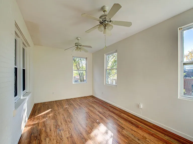 3754 Dunnica Ave — Photo 11