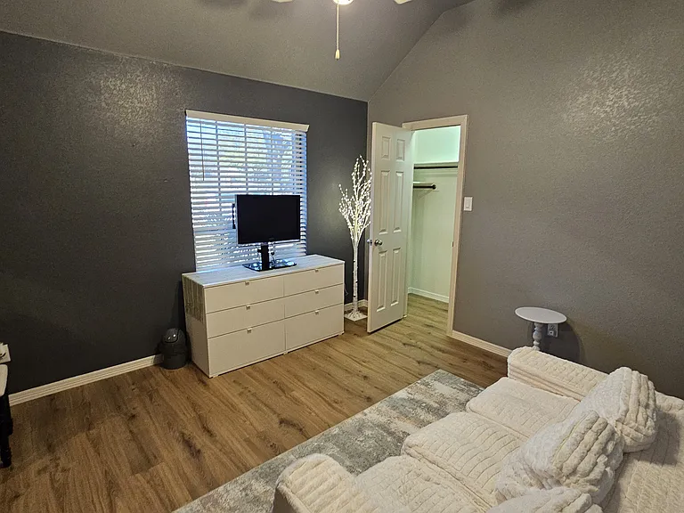 505 Sycamore Ln — Photo 17