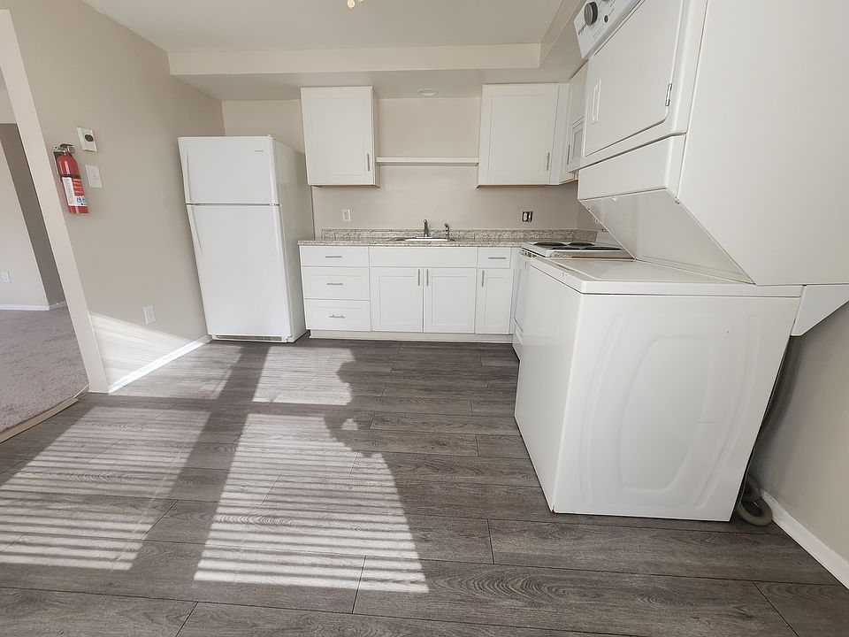 1st image of 8 Washington St APT 1B