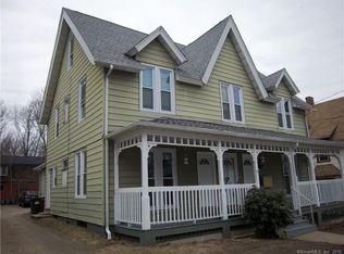 17 Oak St #B, Norwich, CT 06360