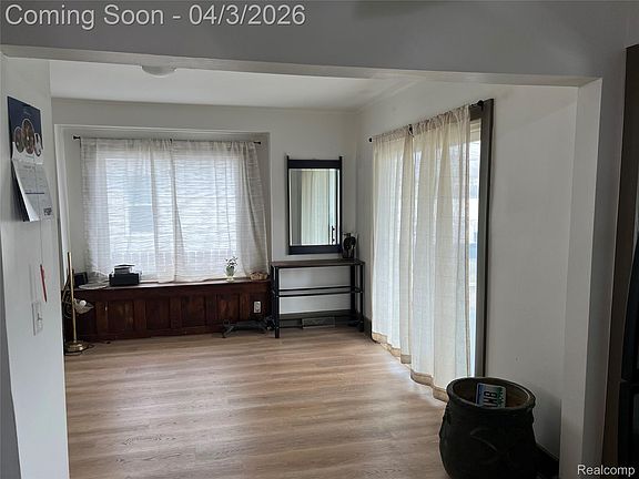 5th image of 7352 Dale Ave