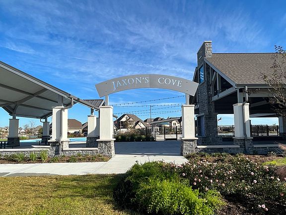 4018 Martin Ridge Drive Elevation Image 2