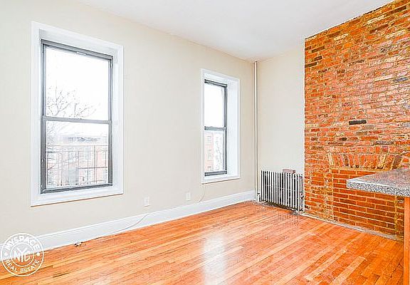 3rd image of 344 Gates Ave APT 2D
