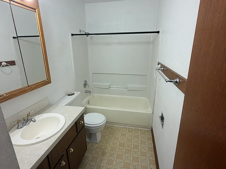 1644 W George Washinton Blvd #0 — Photo 4