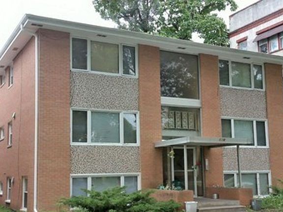2nd image of 1336 D St APT 2