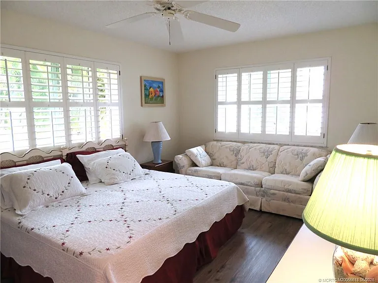1843 SE Granada Ln — Photo 29