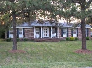 302 Pine Shoal Dr, Snow Hill, NC 28580