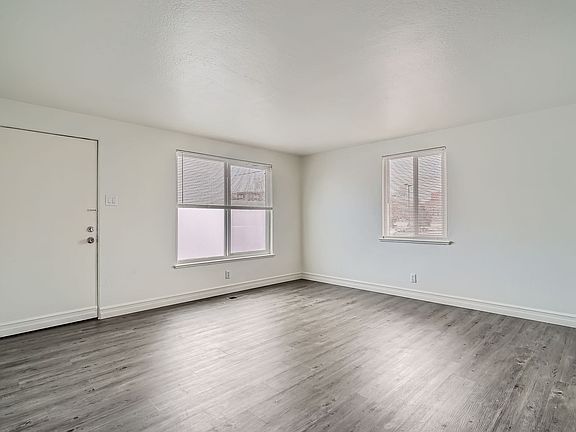 Living room ALL NEW! flooring, paint, blinds