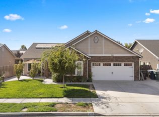 689 Montana De Oro Street, Tulare, CA 93274