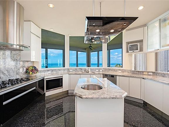 5th image of 4351 Gulf Shore BLVD N #7N