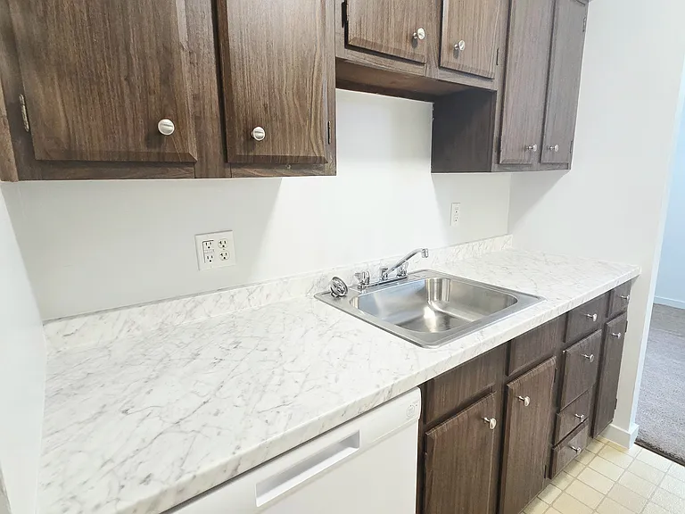 2201 Hollingsworth St #3C — Photo 16