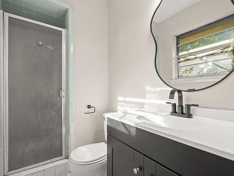 602 W Devon Ave — Photo 28