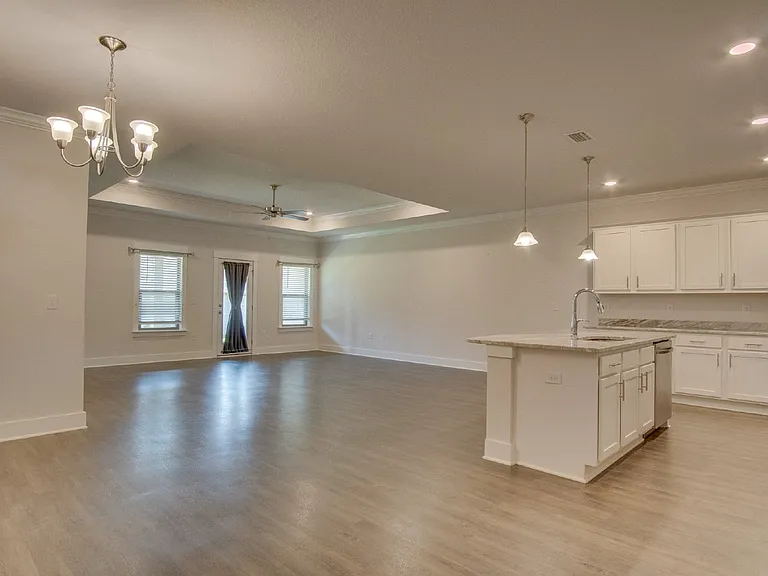 713 Brambling Ct — Photo 7