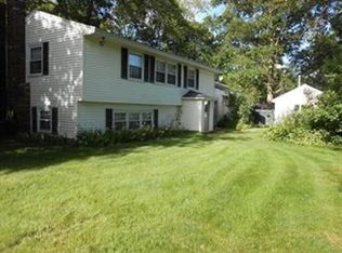 29 Dickinson Rd, Brockton, MA 02302