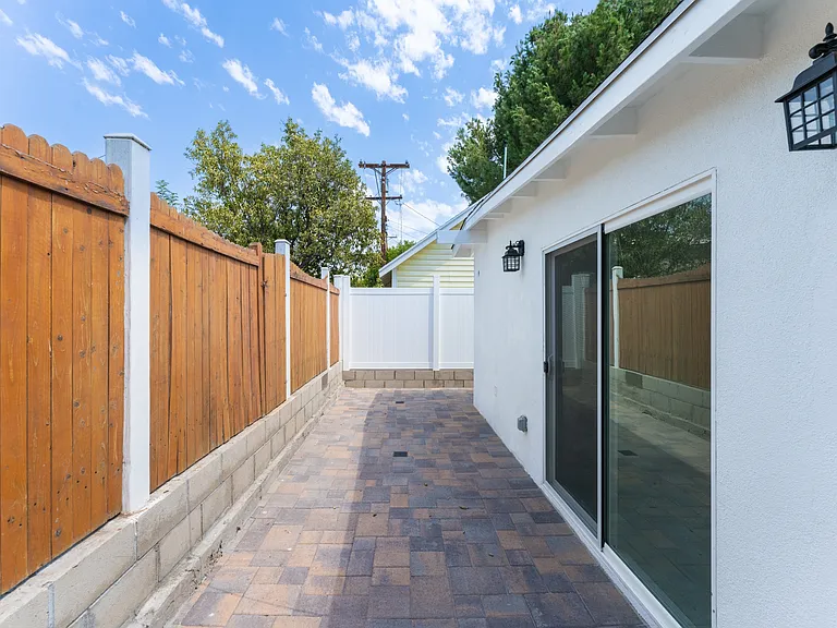 537 Spencer St #A — Photo 22