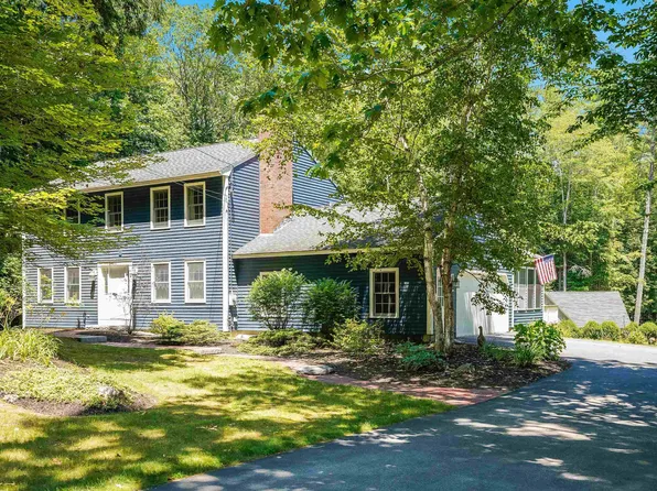 8 Essex Drive, Bow, NH 03304