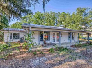 7498 Chase St, Navarre, FL 32566