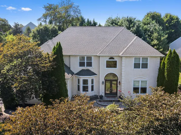 4 Wellsville Ln, Avondale, PA 19311