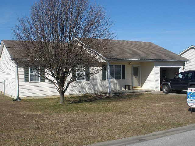 1st image of 128 Waterford Ln