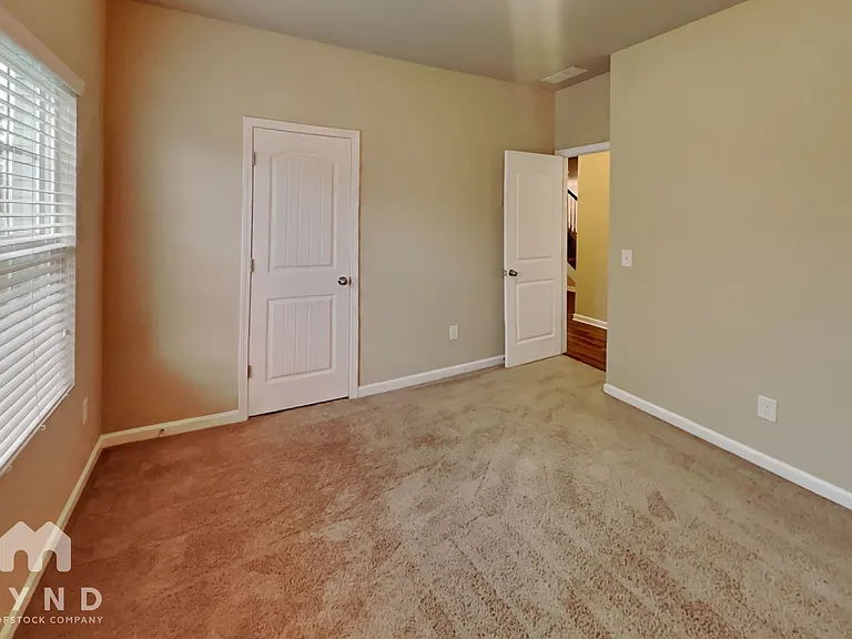 116 Laurelcrest Ln — Photo 12