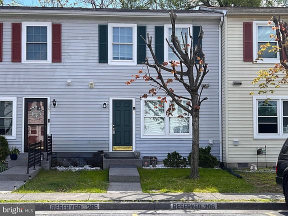 2nd image of 206 Kimberly Way