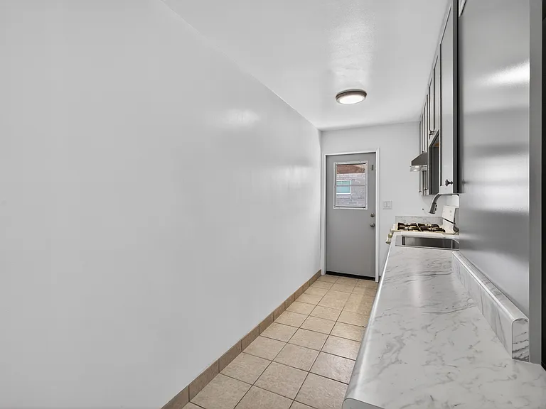 446 S Bellview — Photo 6