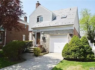 7642 174th St, Flushing, NY 11366