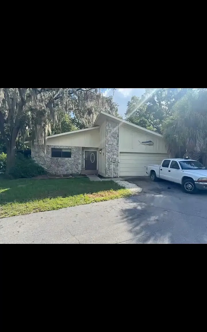 2 bed, 1209 sqft, $1,600 — Photo 1