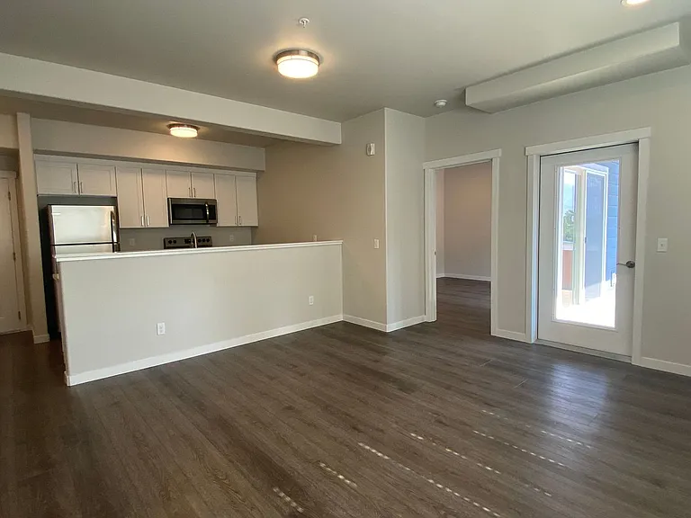 809 S Emerson St — Photo 5