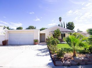 28010 Lakehurst Ave, Santa Clarita, CA 91351