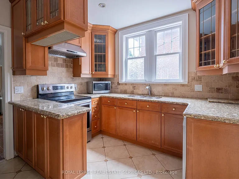 56 Ridley Blvd — Photo 8