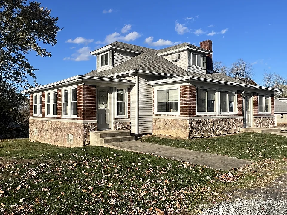 1375 Mount Pleasant Road - 1371