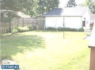 531 Country Club Ln, Havertown, PA 19083