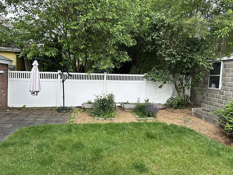 Robbins Rd — Photo 15