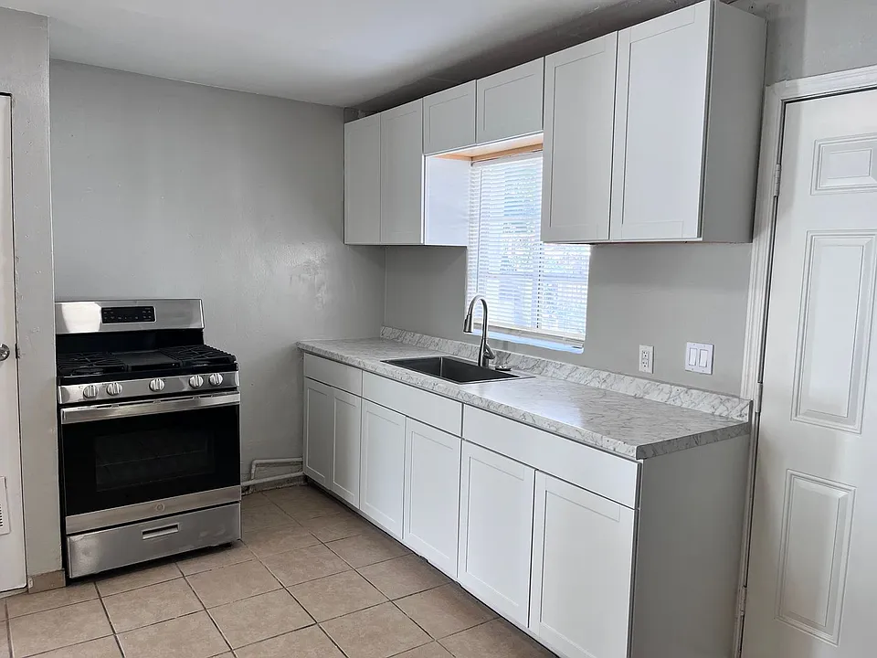 220 E Fort Lowell Rd