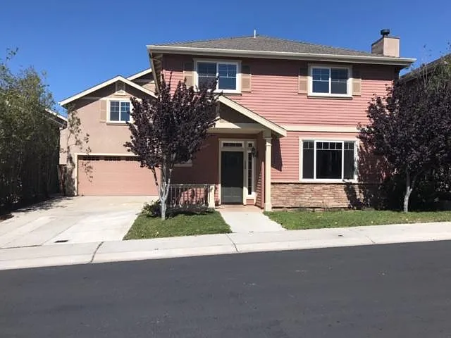 3 bed, 3.5 bath, 2383 sqft, $3,800 — Photo 1
