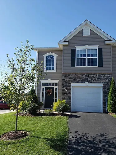 42 Polygon Pl Photo 1