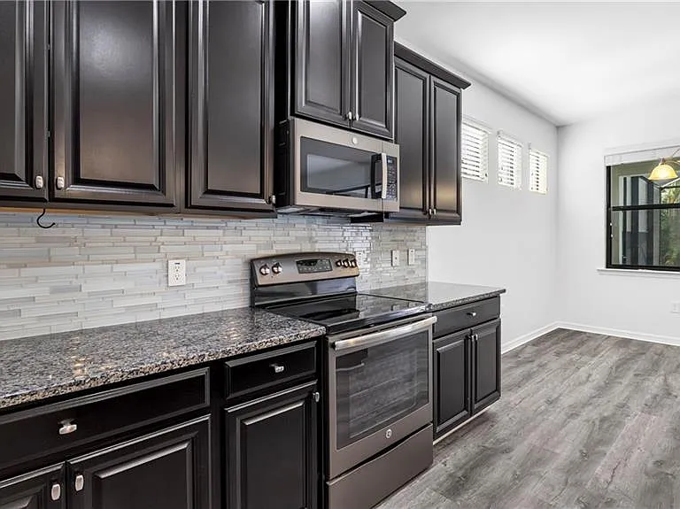 11195 Saint Roman Way — Photo 4