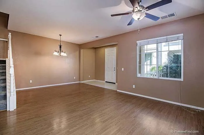 1433 Levant Ln #5 — Photo 3